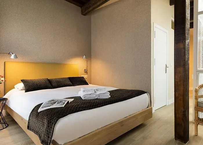 Placentines 5 * Sevilla